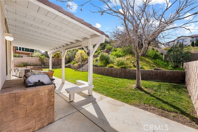 Building Photo - 39951 Capland Dr