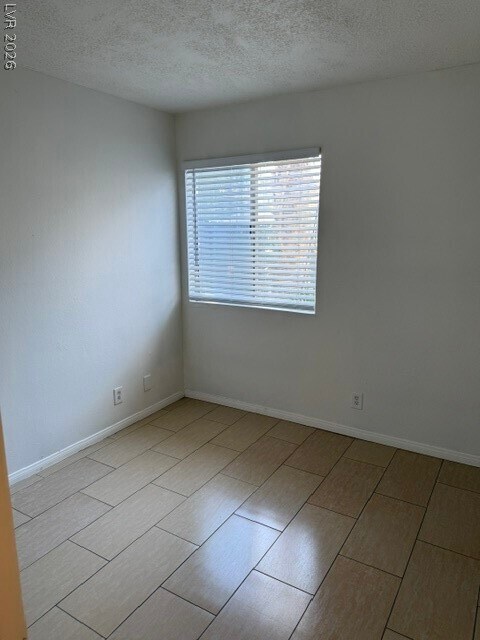 Building Photo - 4264 White Sands Ave