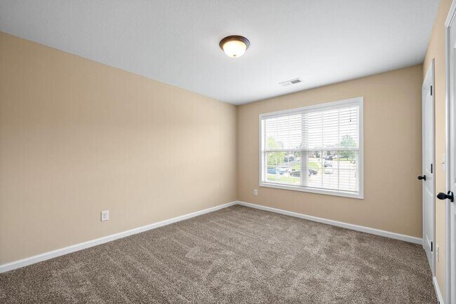 Building Photo - 1313 Allmon Dr