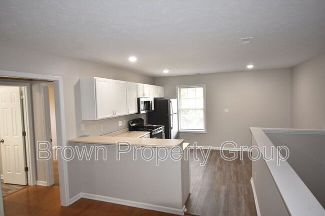 Building Photo - 303 Hinsdale Ave