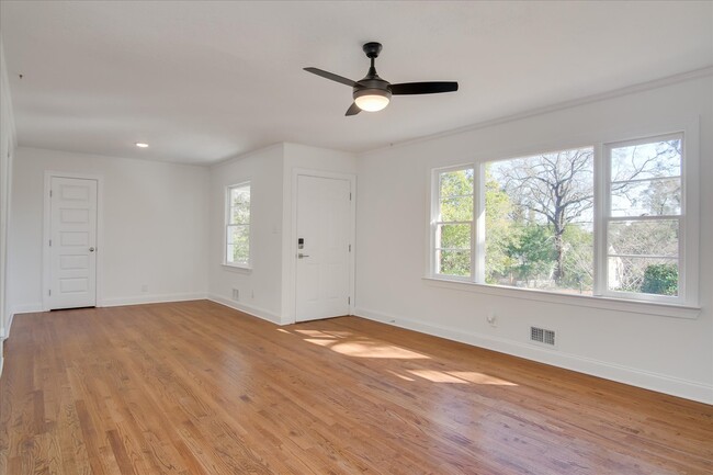 Building Photo - 1613 Pendleton Rd