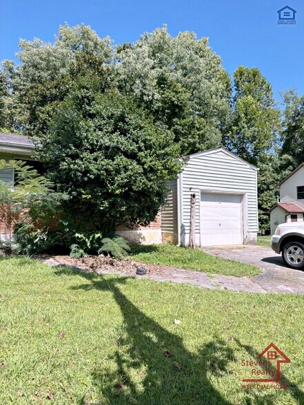 Building Photo - 409 Donaldson Rd