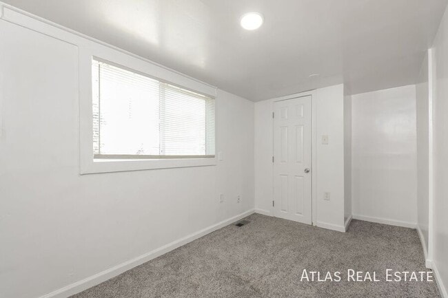 Building Photo - 217 S Xavier St
