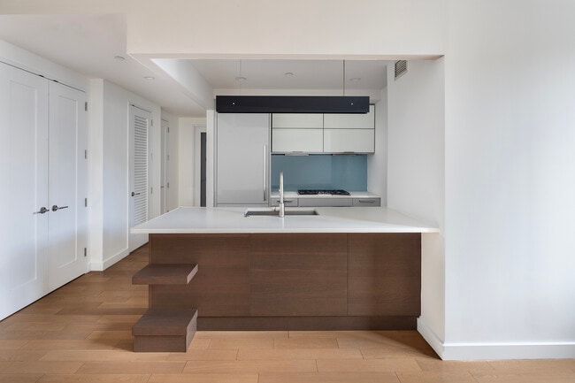 Building Photo - 22 N 6th St