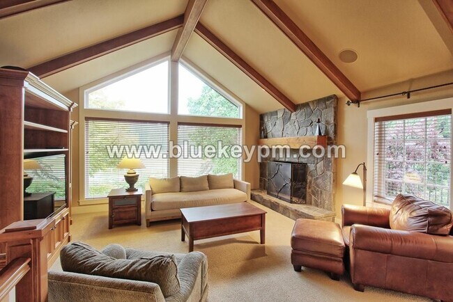 Building Photo - 3 Bed, 2 Bath, 1 Acre Home in Ridgefield, WA