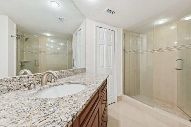 Building Photo - 3000 N Ocean Dr