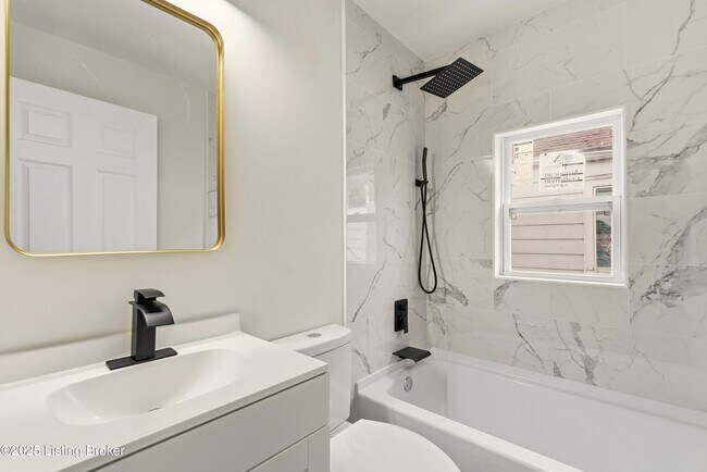 Building Photo - 702 Gheens Ave