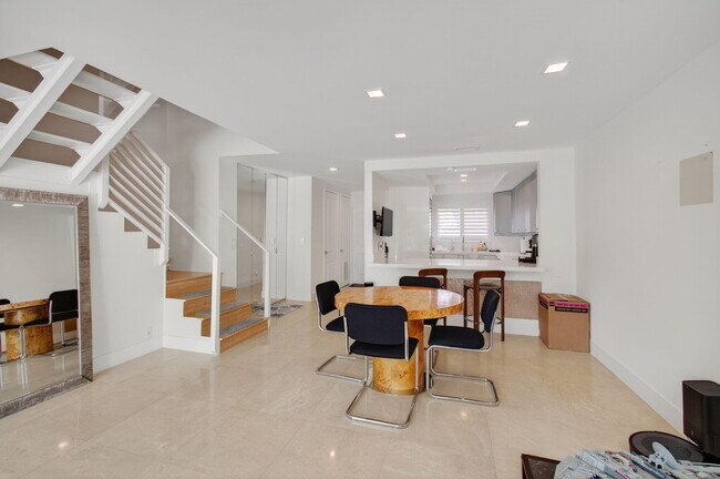 Building Photo - 130 Andrews Ave