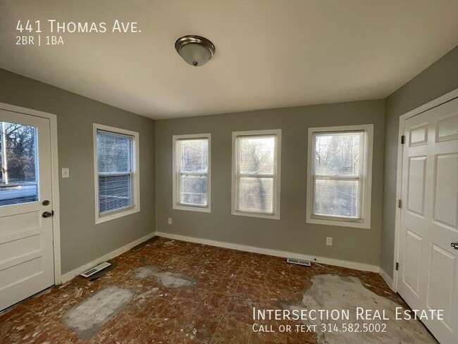 Building Photo - 441 Thomas Ave