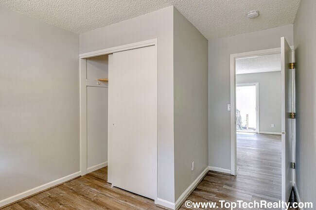 Building Photo - 14390 SW Furlong Way