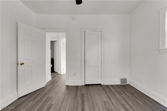 Building Photo - 430 E 149th St