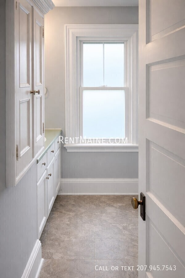 Building Photo - 25 High St