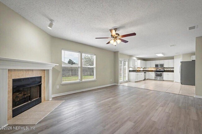 Building Photo - 133 Dragonfly Dr
