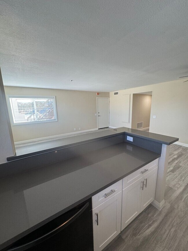Building Photo - 106 Dije Ct