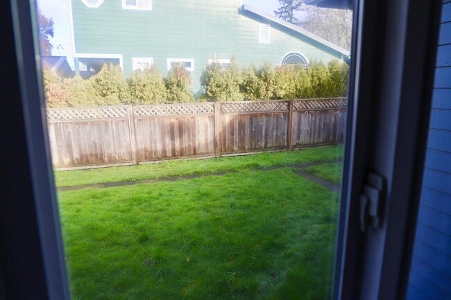 Building Photo - Cozy Remodeled 3-bedroom 2 bath Home - Close to State Capitol - On BUS LINE