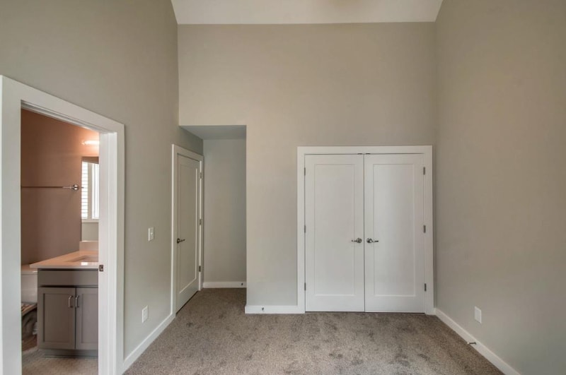 Building Photo - 221 Gentry Ave