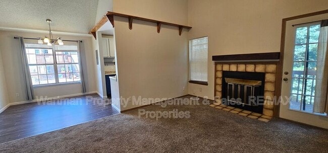 Building Photo - 2039a Palm Dr