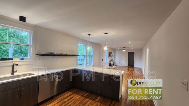 Building Photo - 113 St Lo Cir