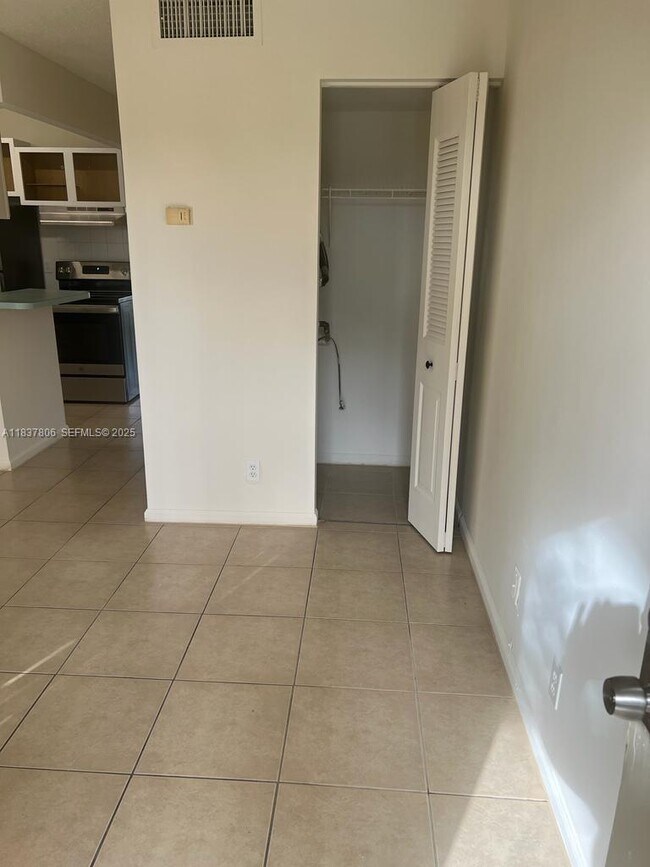 Building Photo - 1500 N Congress Ave