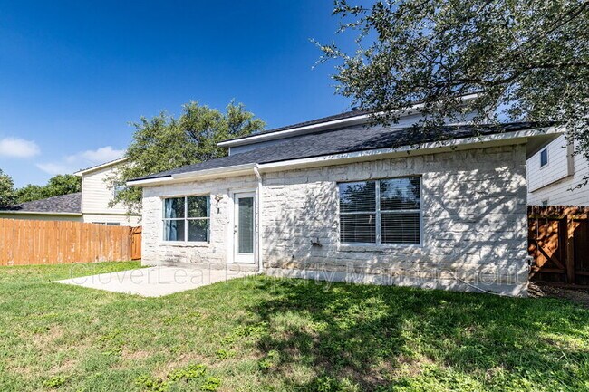 Building Photo - 106 Red Willow
