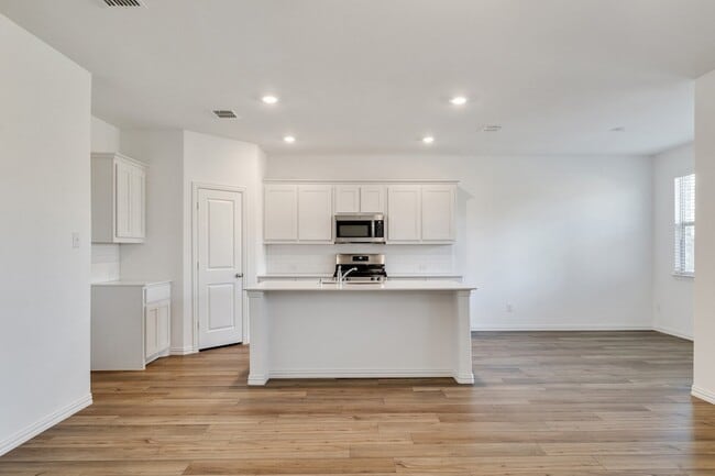 Building Photo - 1500 Van Gogh Dr