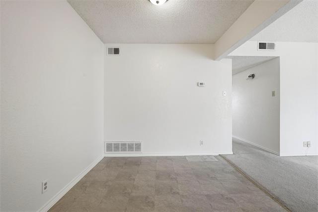 Building Photo - 2812 Ridgecrest Dr