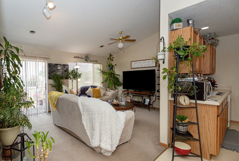 Building Photo - 1509 Prairie Dr