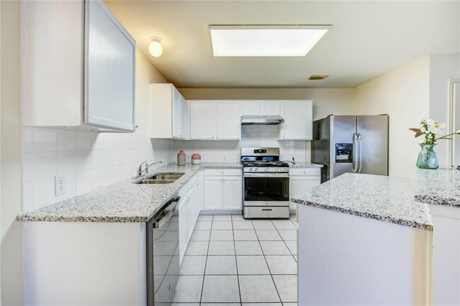 Building Photo - 10235 Sugarbridge Trail