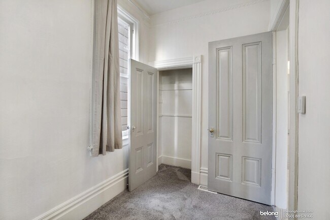 Building Photo - 1618 Grove St