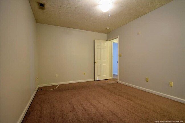 Building Photo - 6475 Applewhite Rd