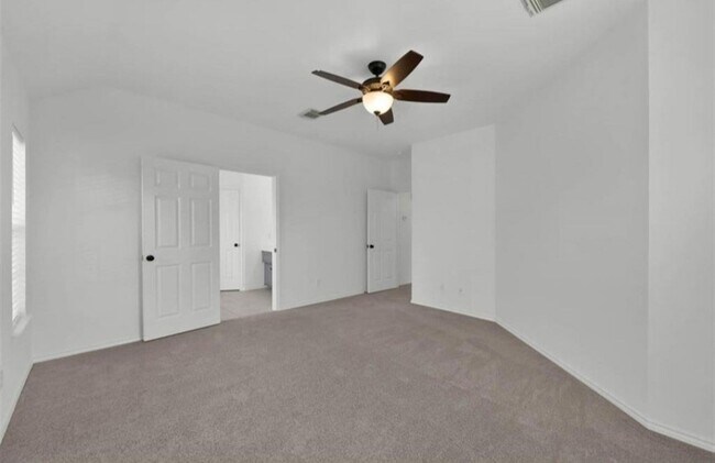 Building Photo - 22056 Knights Cove Dr