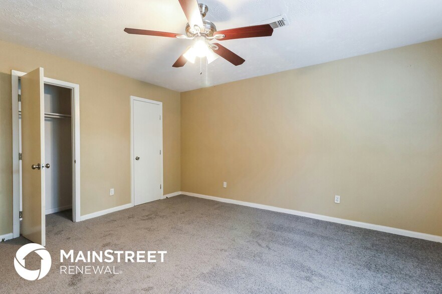 Building Photo - 2227 Lexington Woods Dr