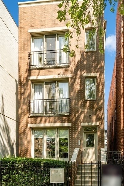 Building Photo - 2416 W Thomas St