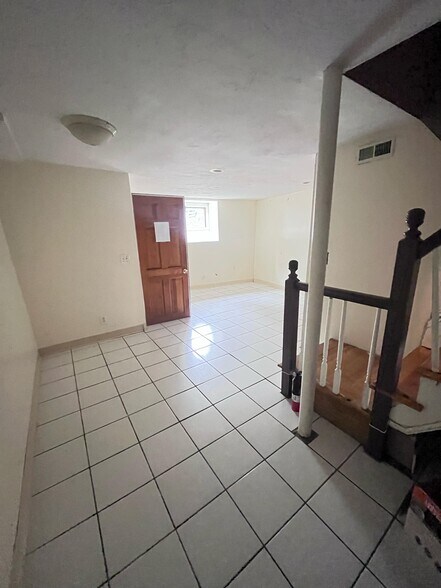 Building Photo - 8 Sewall St