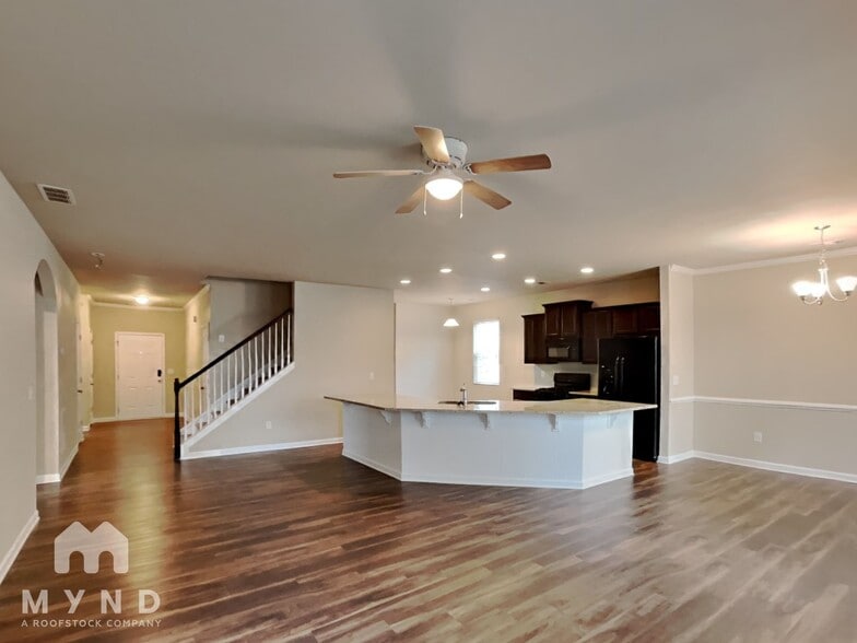 Building Photo - 116 Laurelcrest Ln