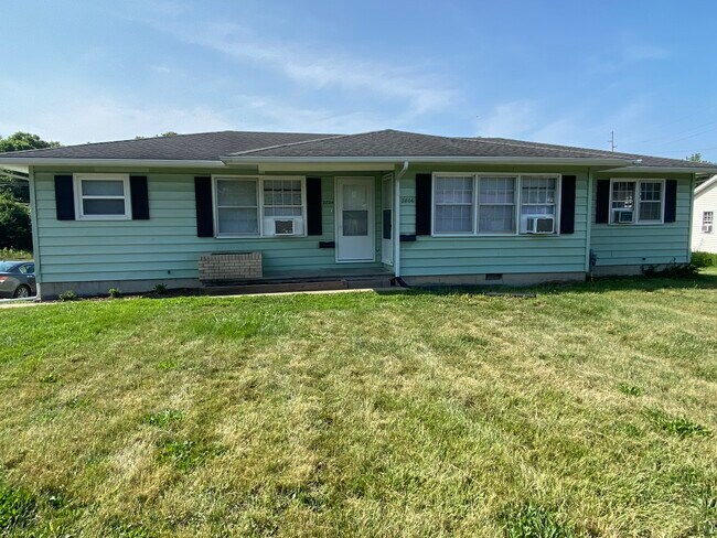 Duplex - 2806 Highland Dr
