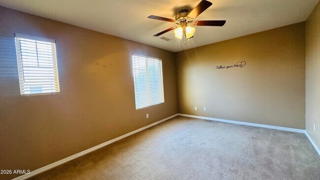 Building Photo - 2138 W Marconi Ave