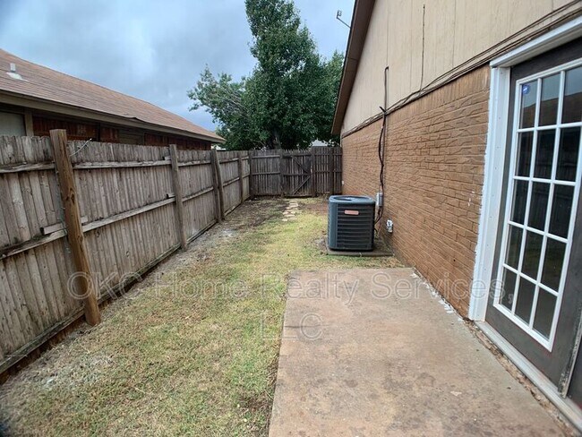 Building Photo - 1314 Pennington Ave