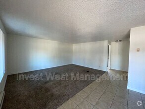 Building Photo - 944-933 33rd Ave
