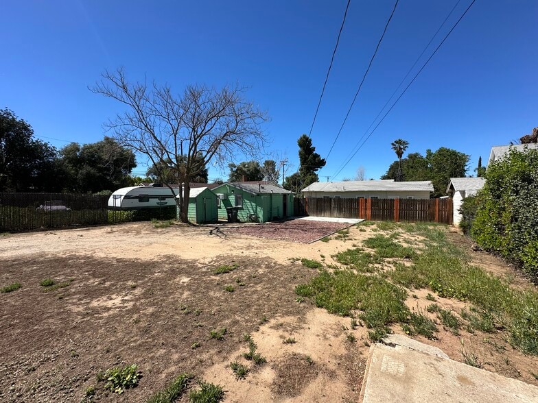 Building Photo - 814 Edgar Ave