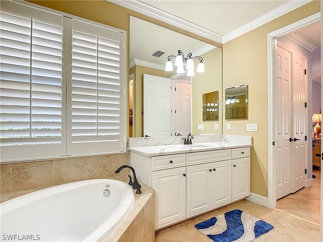 Building Photo - 9250 Veneto Pl