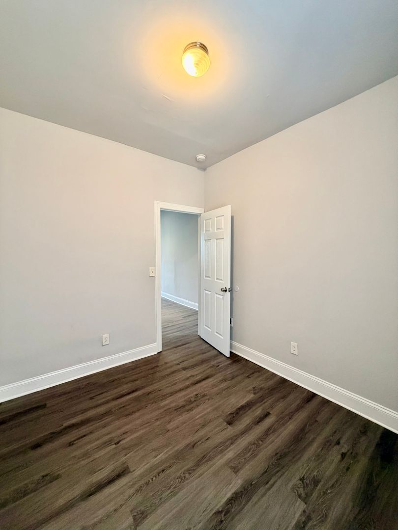 Building Photo - 1824 N 54th St