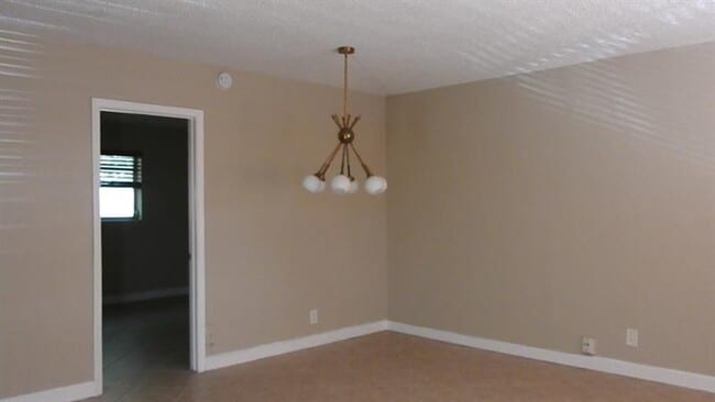 Building Photo - 1600 NE 3rd Ave