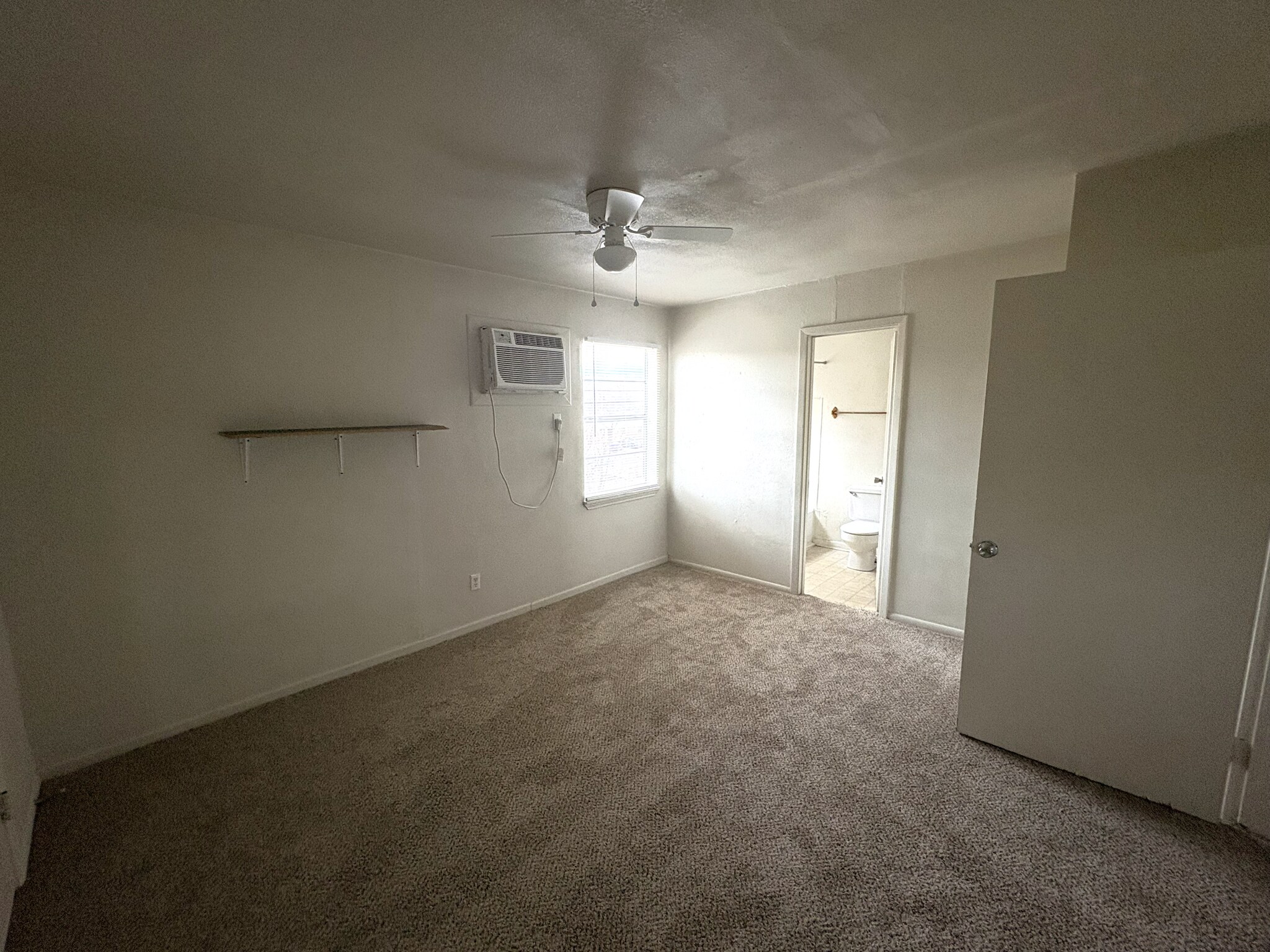 Building Photo - 602 Sunset Ln