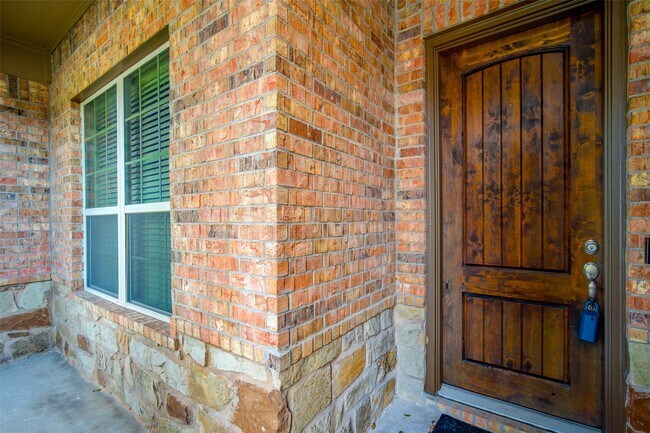 Building Photo - 24111 Valencia Ridge Ln