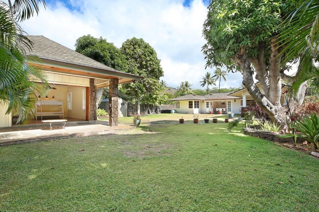 Building Photo - Executive Kahala Home with detached Cottage