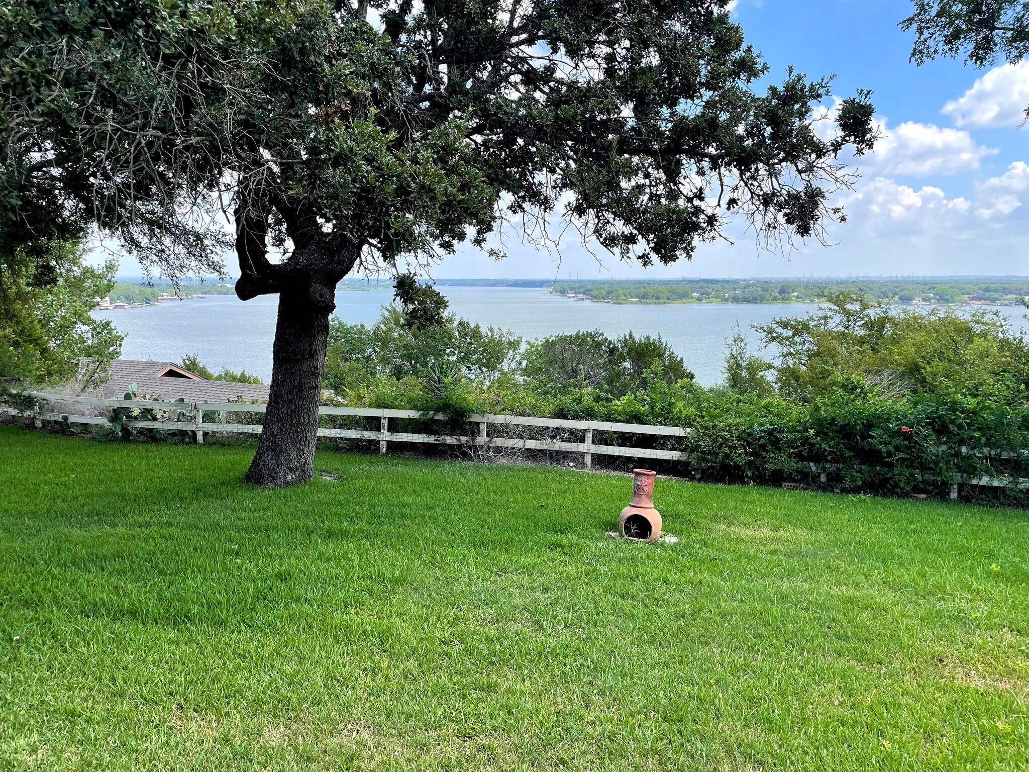 Shared backyard - 6333 Kelly Dr