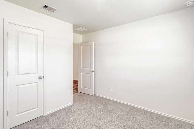 Building Photo - 30846 Brightwell Bnd