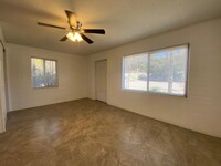 Building Photo - Convenient 1-Bedroom Apartment in the Hear...