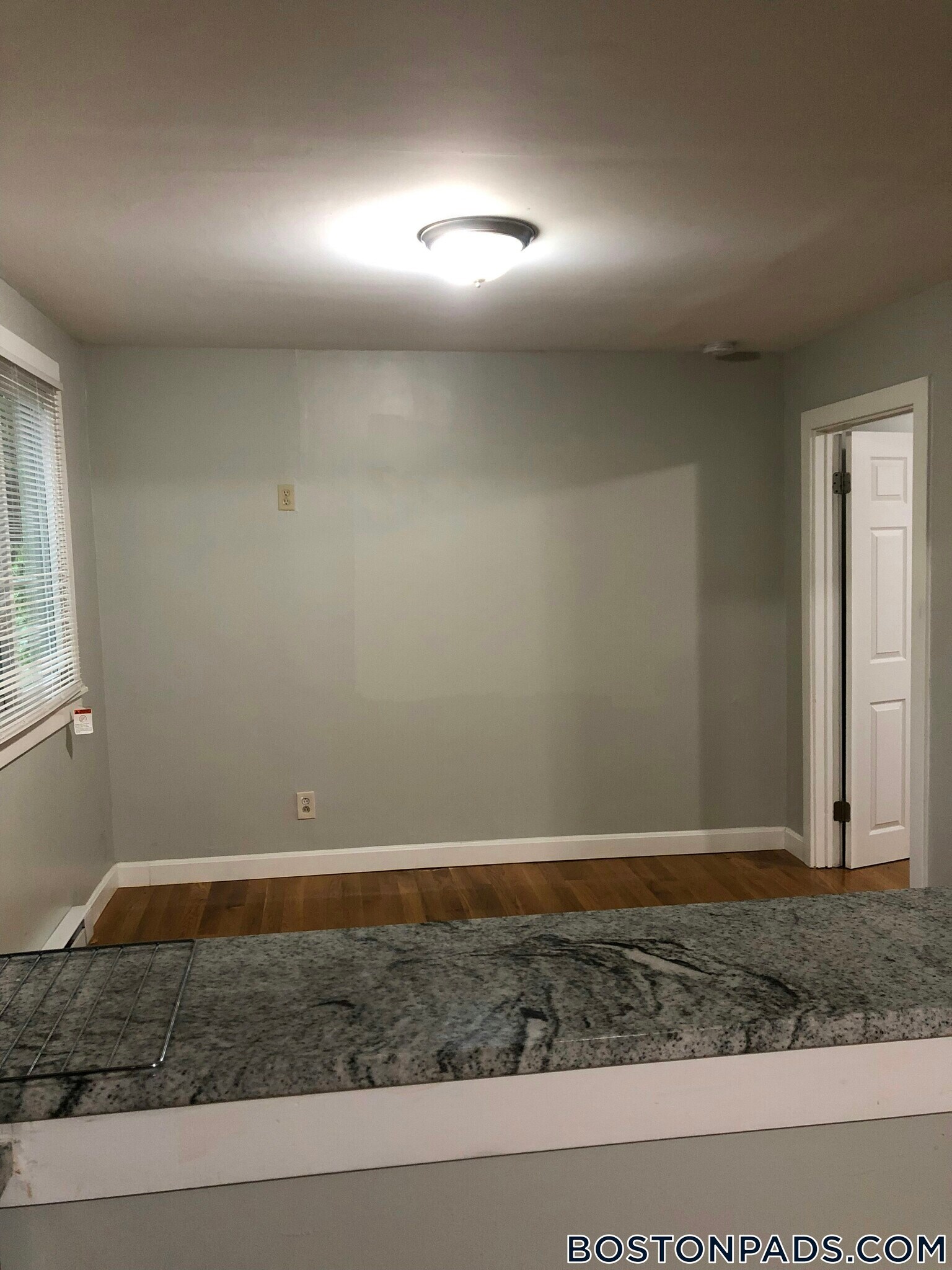 Building Photo - 94 E Cottage St